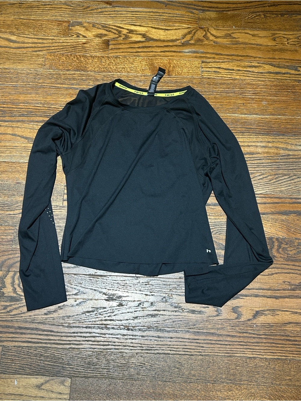 Mesh Hind Black Long-Sleeve Athletic Top